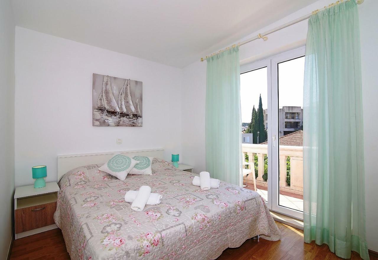 Rooms Franica ดูบรอฟนิก ภายนอก รูปภาพ