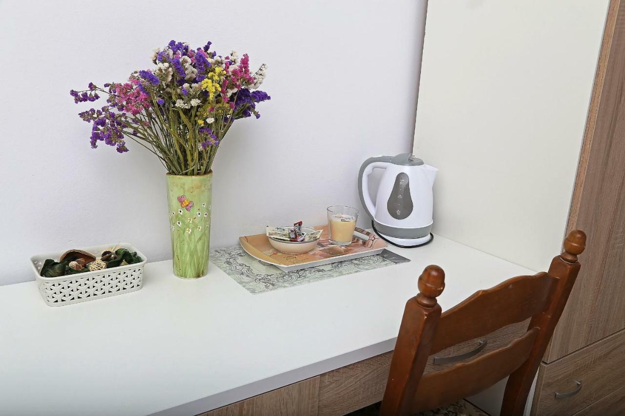 Rooms Franica ดูบรอฟนิก ภายนอก รูปภาพ