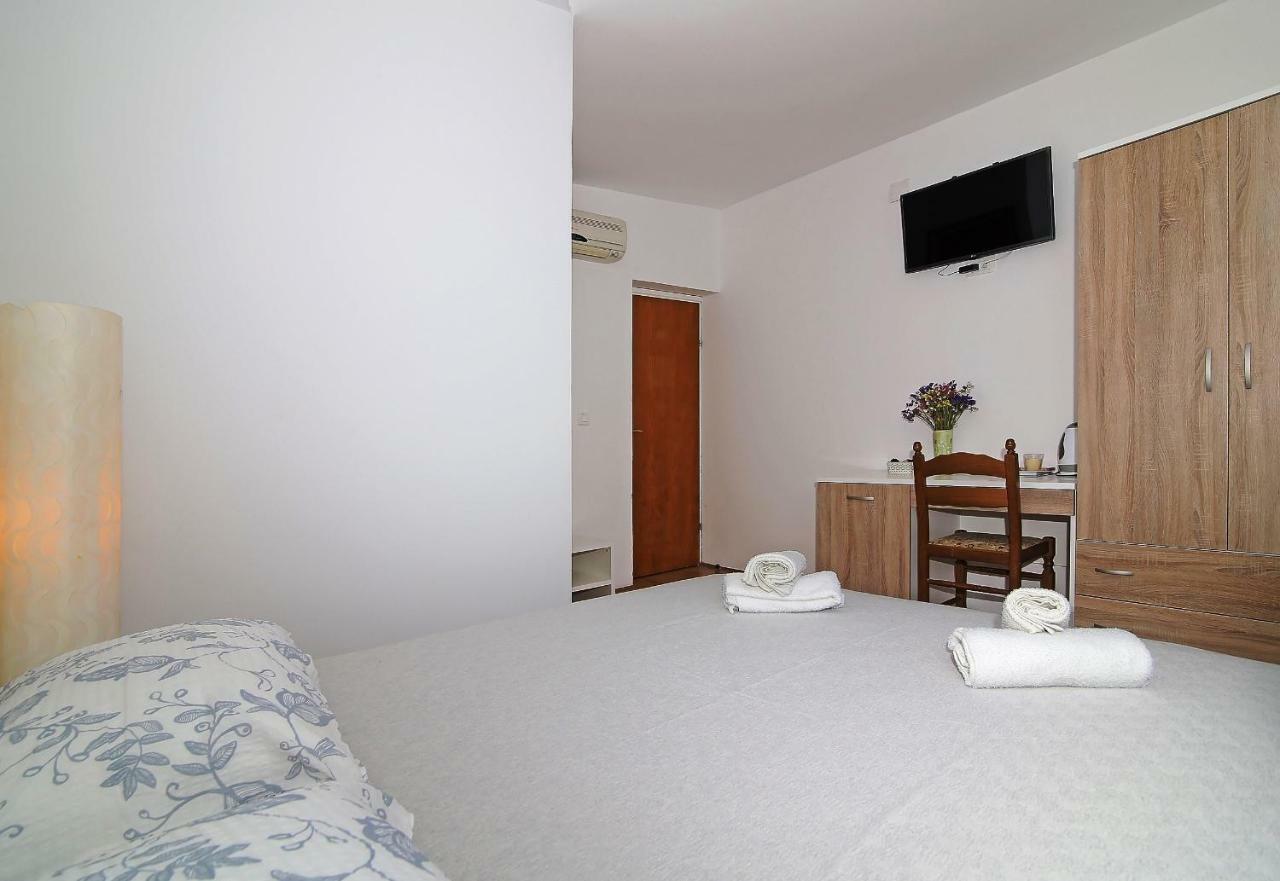 Rooms Franica ดูบรอฟนิก ภายนอก รูปภาพ